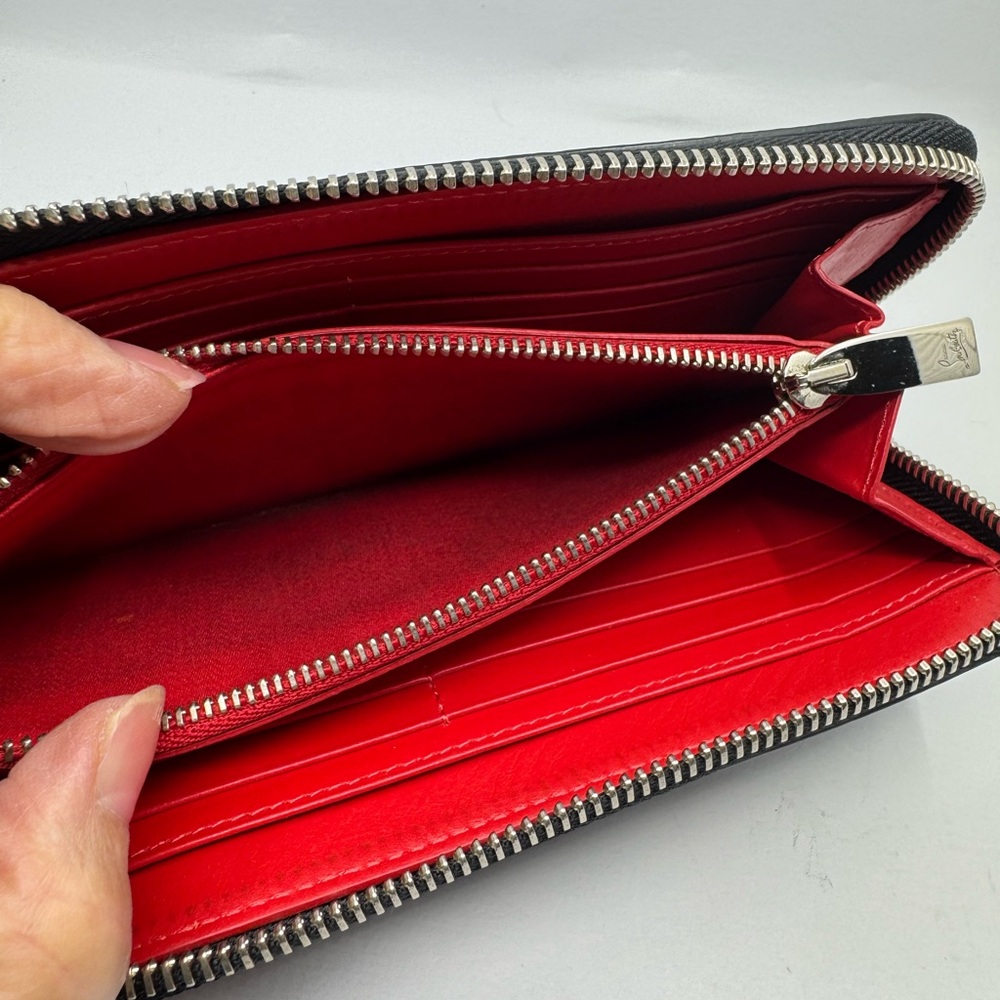 Christian Louboutin Black Zip Around Studded Wallet 21472 - Picture 4 of 4